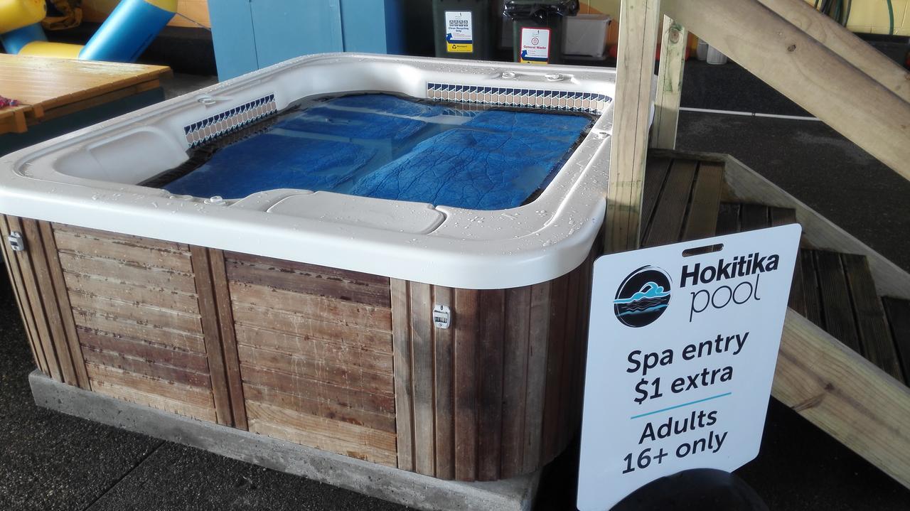 Mountain Jade Backpackers,Private Rooms & Studios Hokitika Esterno foto