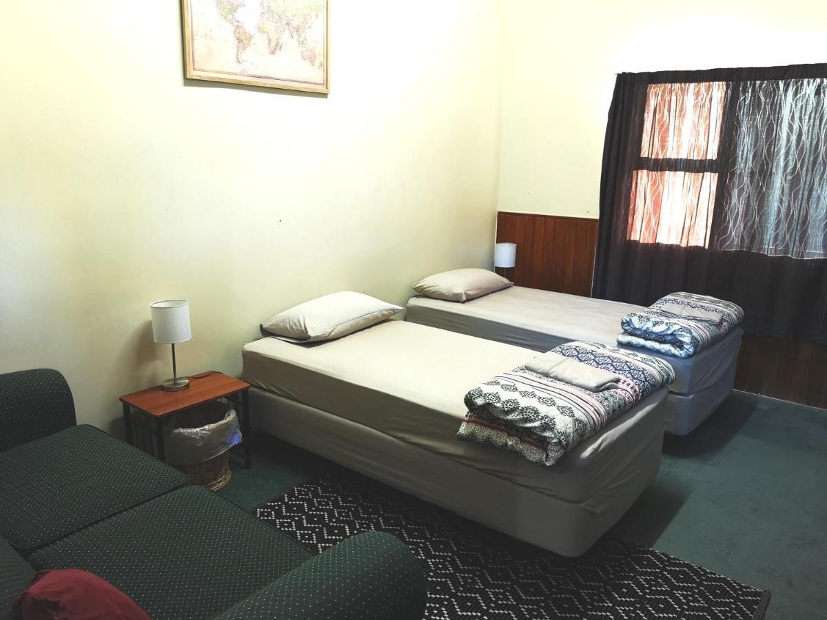 Mountain Jade Backpackers,Private Rooms & Studios Hokitika Esterno foto